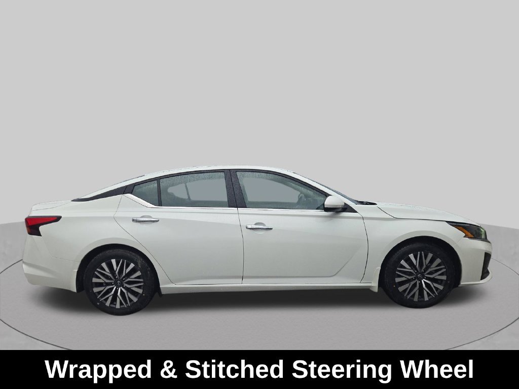 Used 2024 White Nissan 2.5 SV image 15
