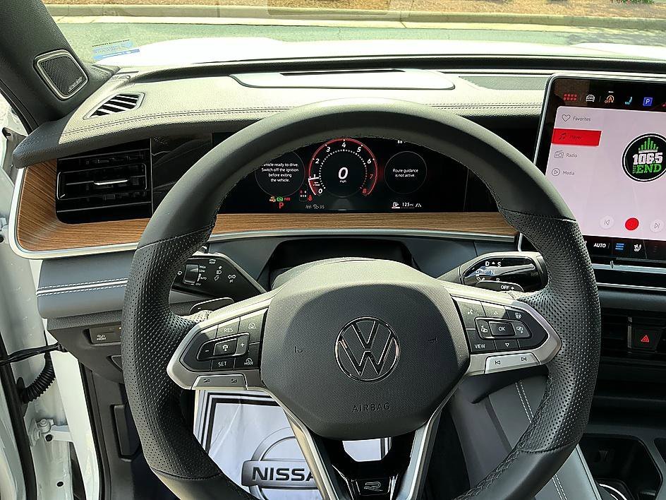 Used 2026 Opal White Volkswagen SEL R-Line Turbo image 14