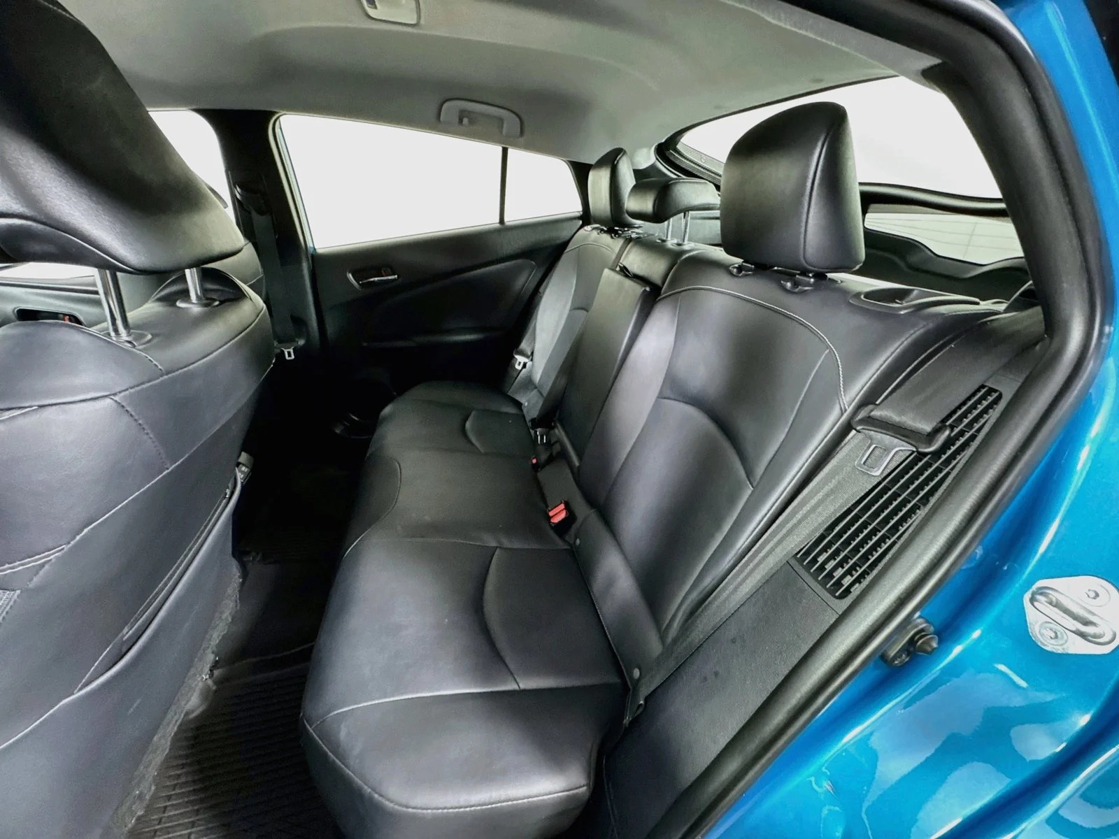 Certified Used 2022 Blue Toyota XLE image 23