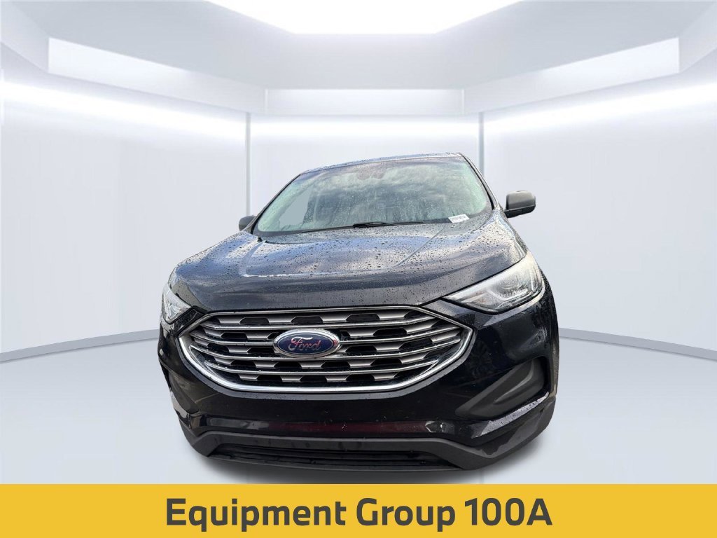 Used 2019 Black Ford SE image 2