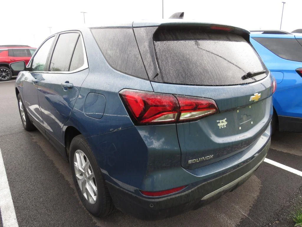 Used 2024 Lakeshore Blue Chevrolet LT image 10