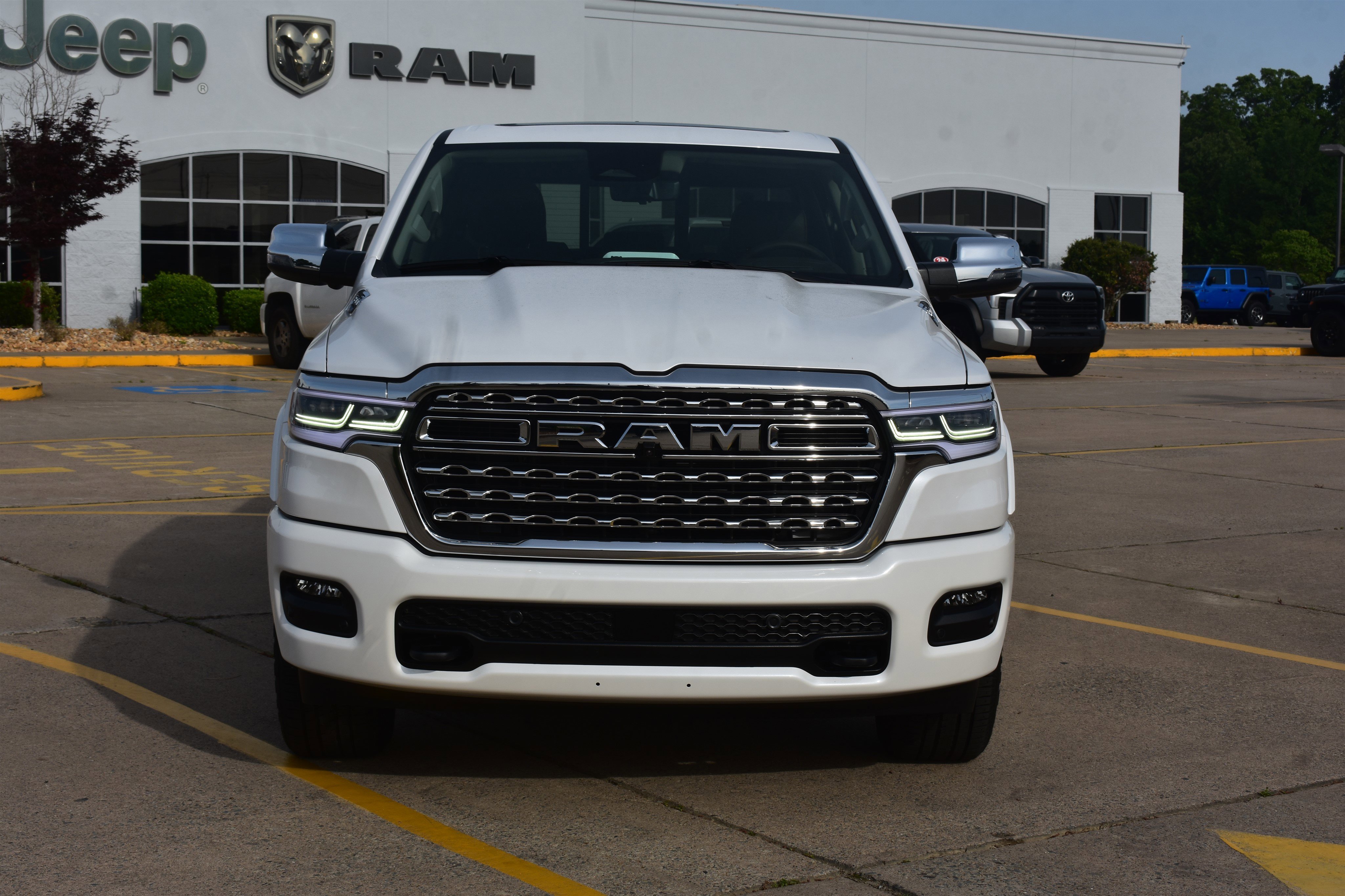 New 2026 Ivory White Tri-Coat Pearl-Coat Exterior Paint RAM Longhorn image 2