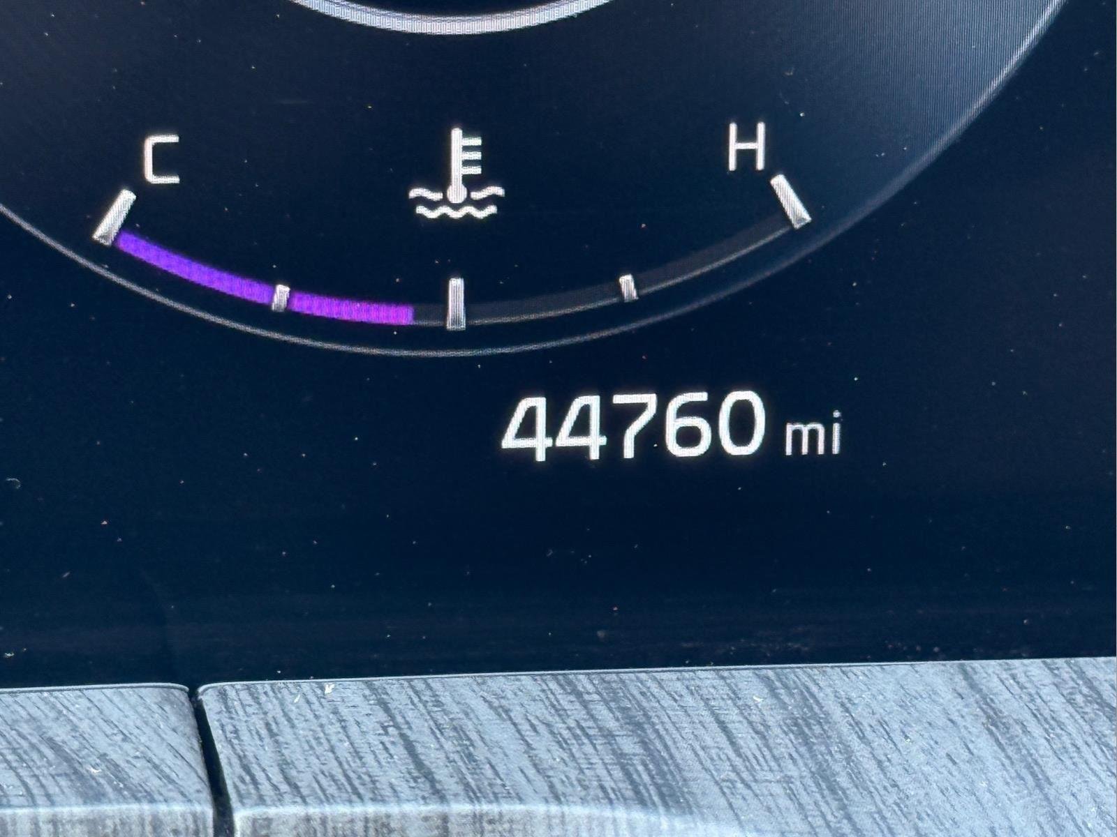 Used 2023 Glacial White Pearl Kia SX image 32