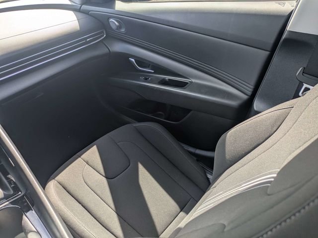 2024 Hyundai Elantra SEL - Photo 16