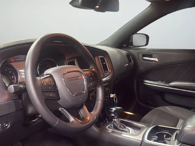 Used 2023 Blue Dodge SXT image 9