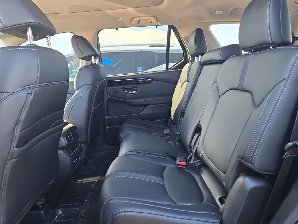 Certified Used 2025 Gray Honda Touring image 9