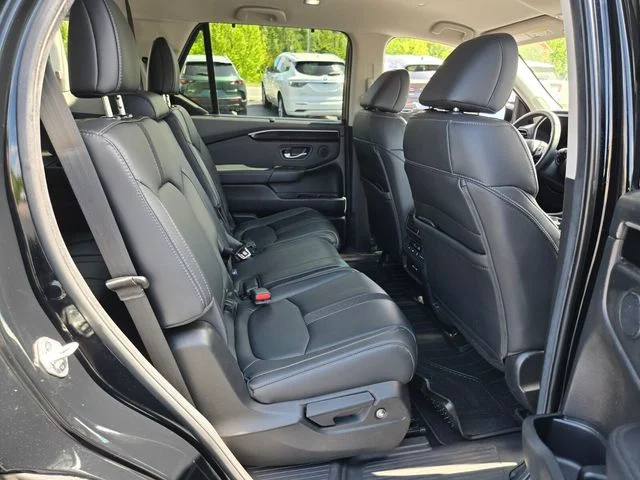 Used 2025 Black Honda EX-L image 19