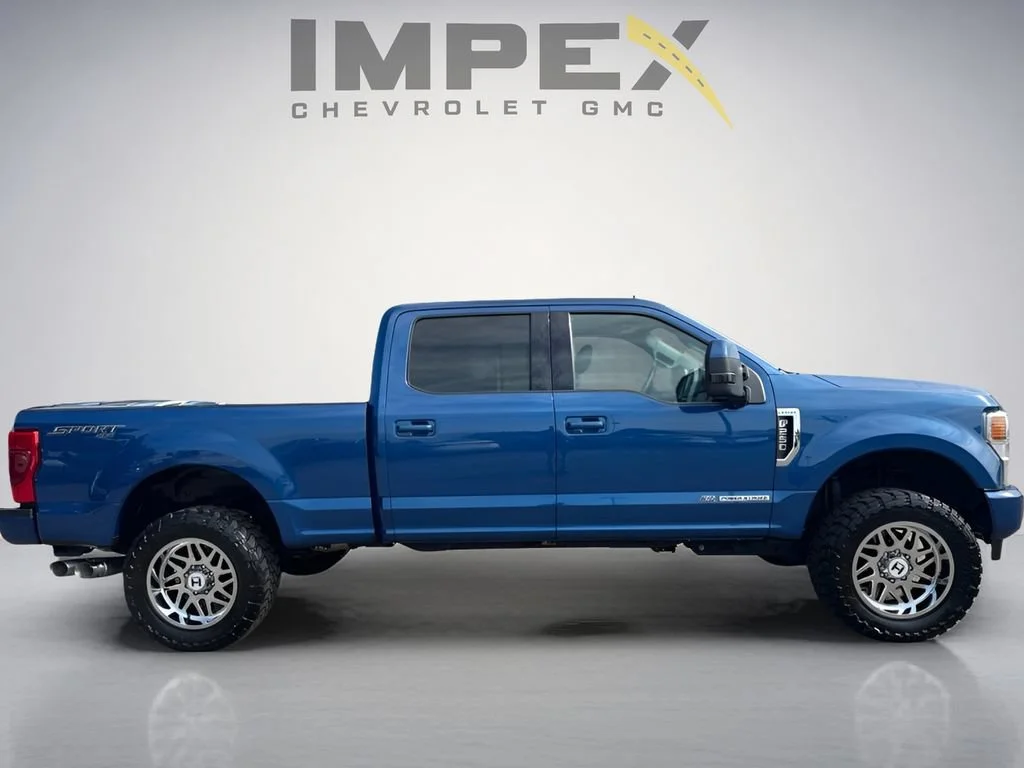 Used 2022  Ford XL image 6