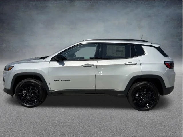 New 2026 Silver Zynith Metallic Clear-Coat Exterior Paint Jeep Latitude image 5