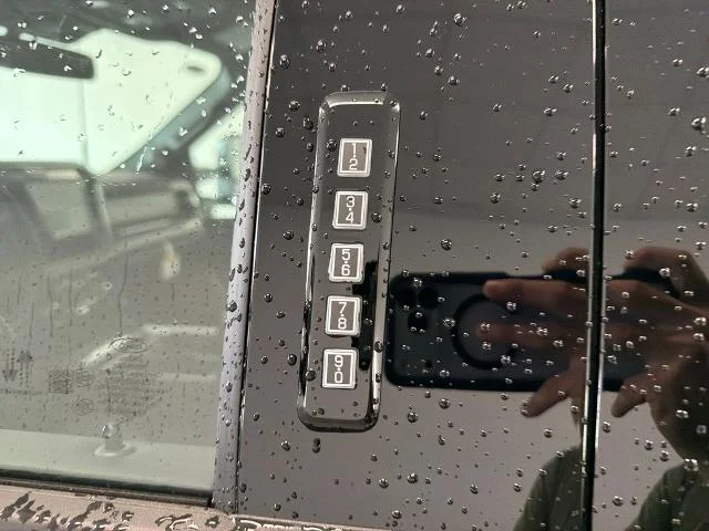 New 2026 Glacier Gray Metallic Tri-Coat Ford F-250® Platinum® image 32