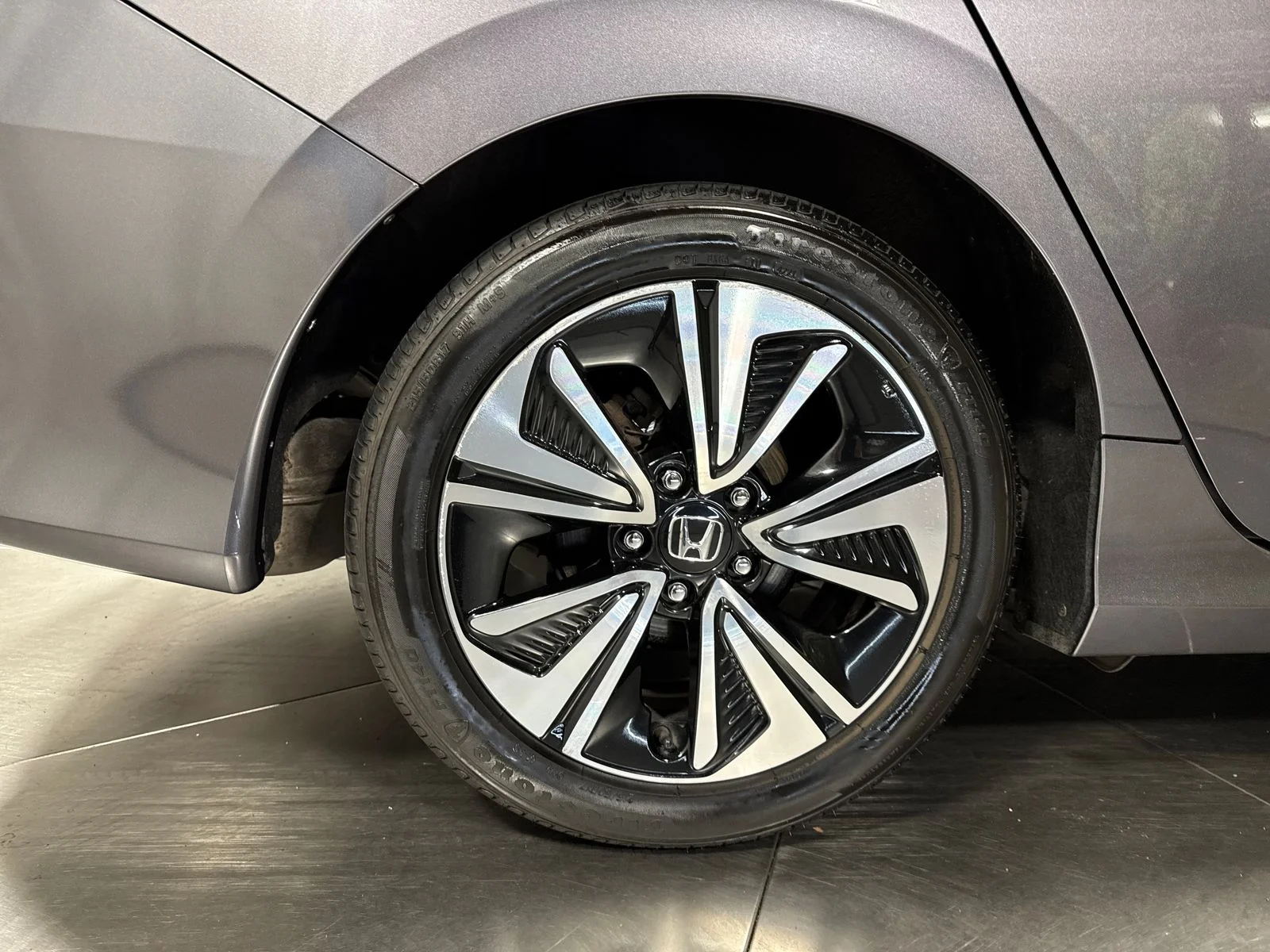 Used 2017  Honda EX-T image 13