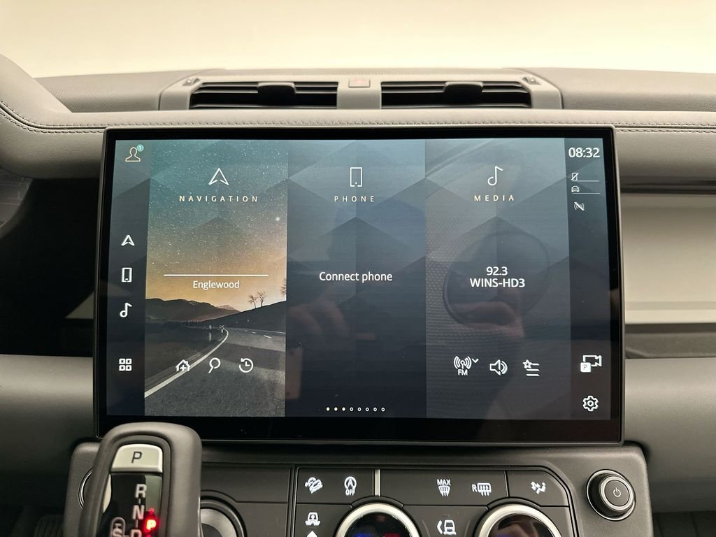 New 2026 Tasman Blue Land Rover S image 14