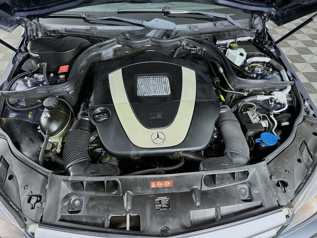 Used 2011 Steel Gray Metallic Mercedes-Benz C 300 image 29