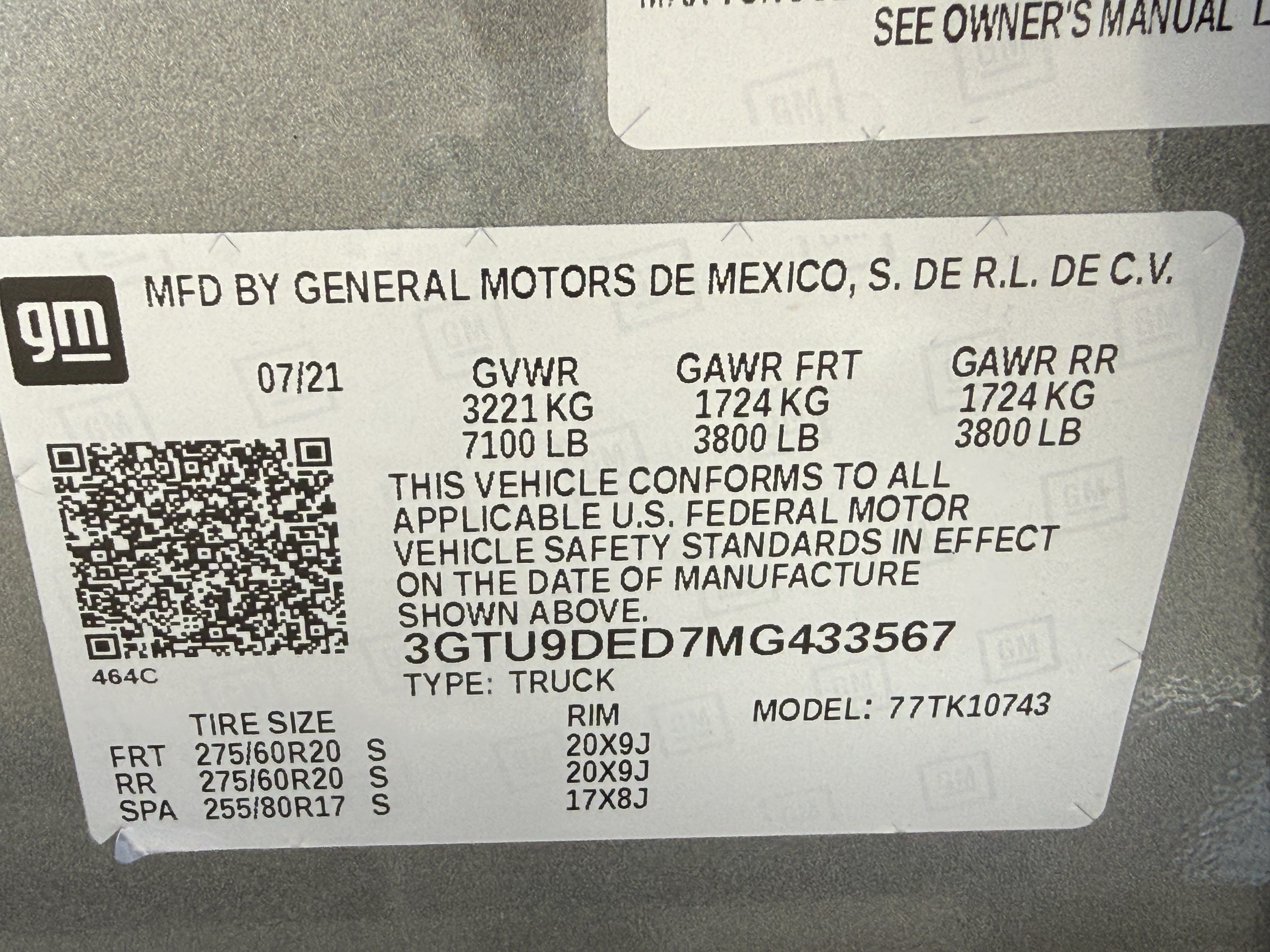 Used 2021 Satin Steel Metallic GMC SLT image 32