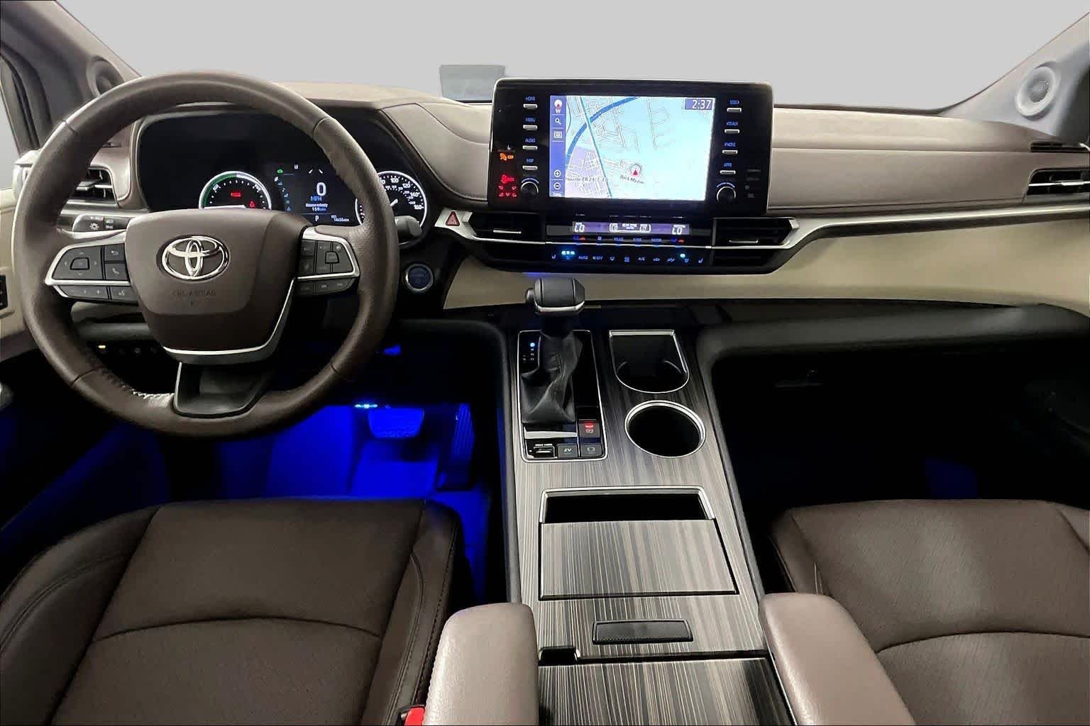 2021 Toyota Sienna Platinum - Photo 15