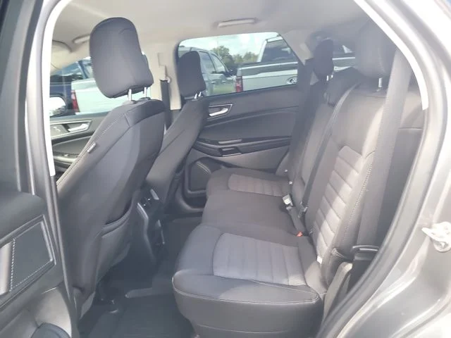Used 2024 Gray Ford SE image 13