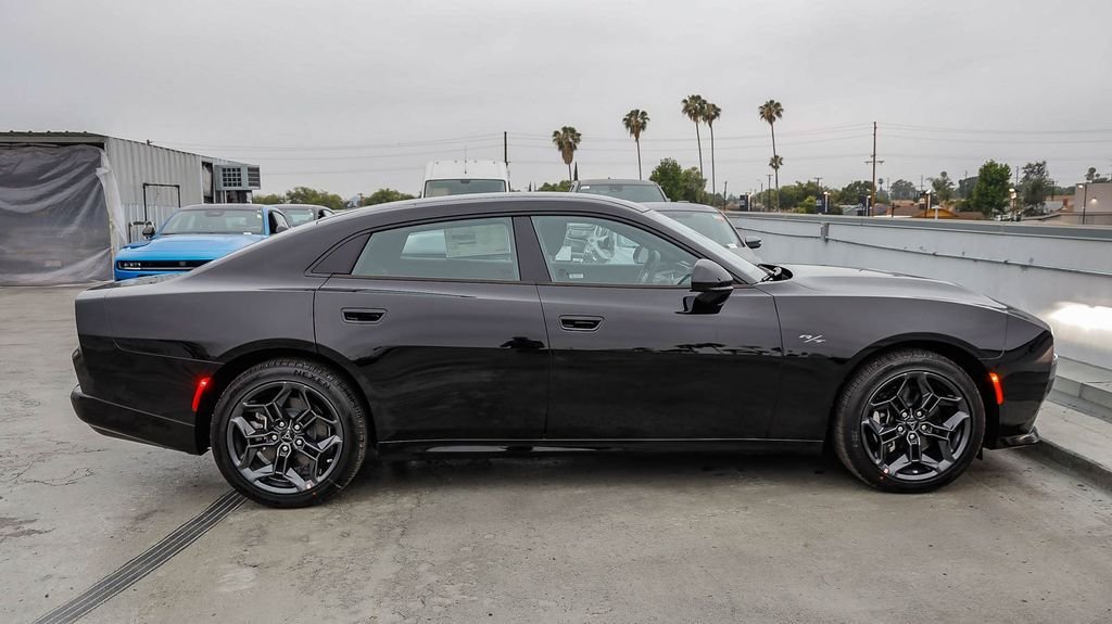 New 2026 Diamond Black Crystal Pearlcoat Dodge R/T image 13