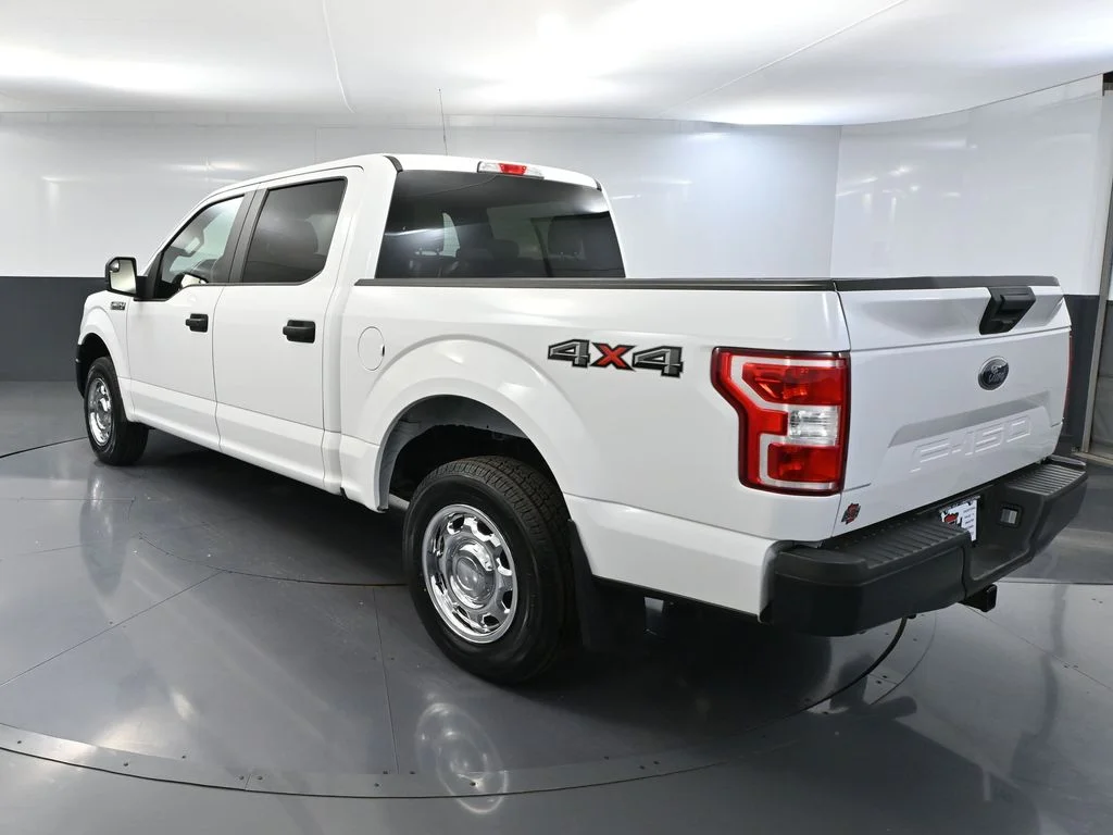 Used 2018 White Ford XL image 9