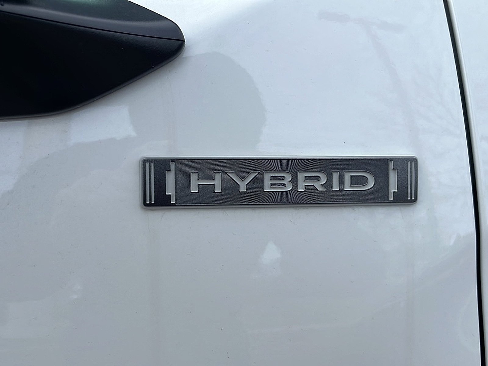 New 2026 CRYSTAL WHITE PEARL Subaru Sport Hybrid image 9