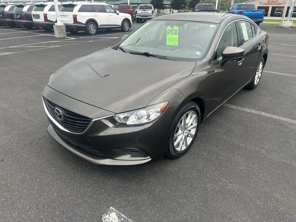 Used 2017 Silver Mazda Sport image 4