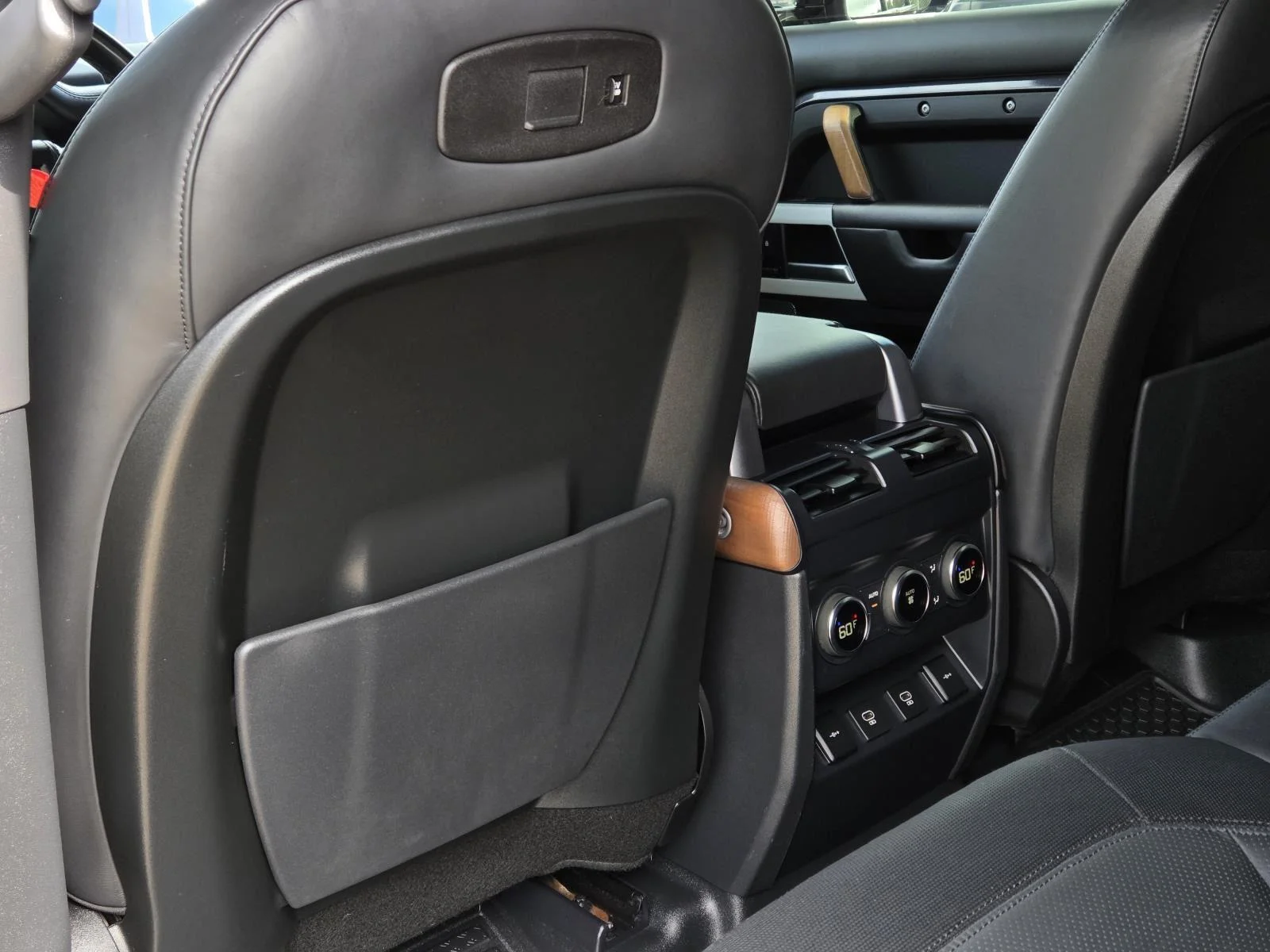 Used 2022 Carpathian Grey Premium Metallic Land Rover X-Dynamic image 37