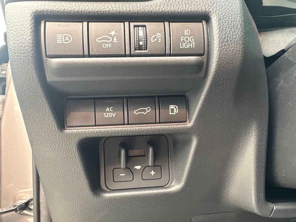 Used 2026  Toyota Base image 23