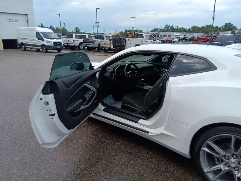 Used 2021 Summit White Chevrolet 1LT image 13