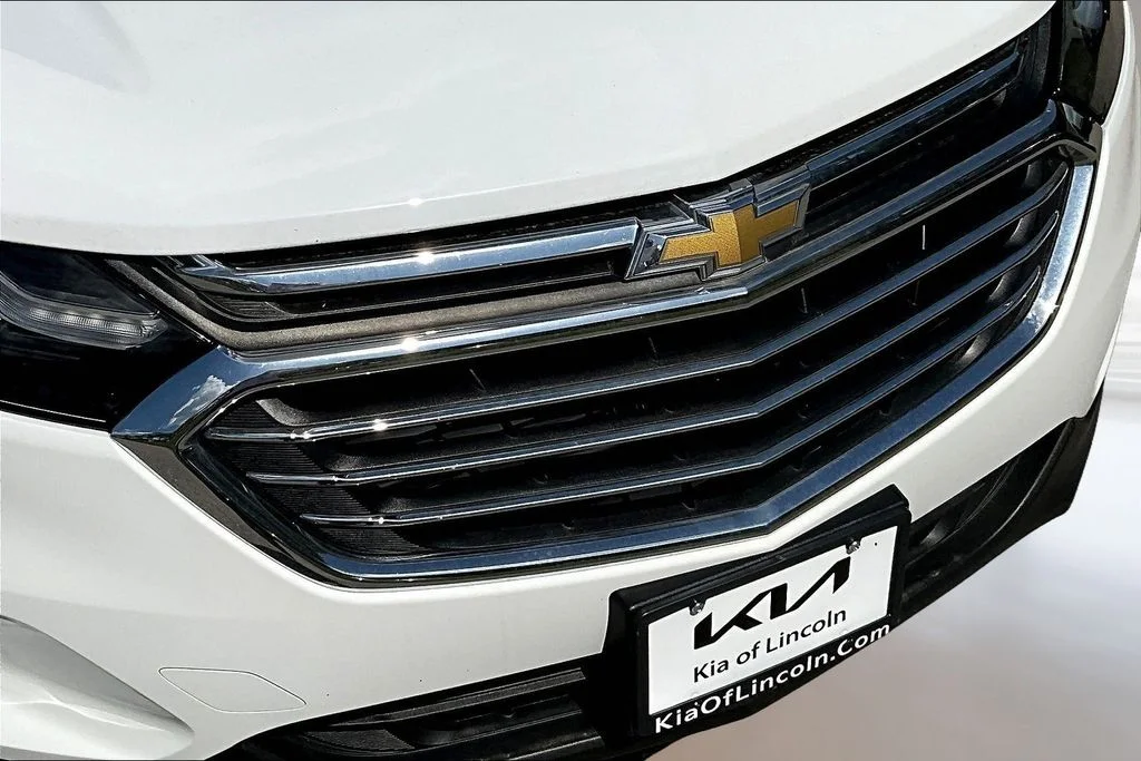 Used 2021 Summit White Chevrolet Premier image 31