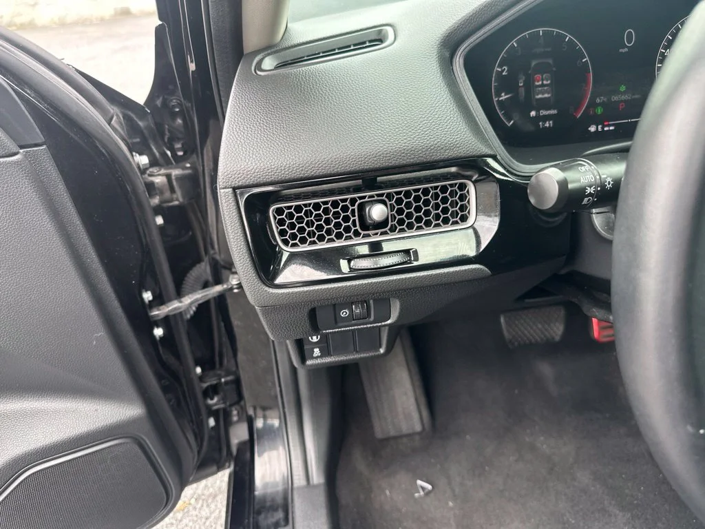 Used 2023 Crystal Black Pearl Honda EX image 17