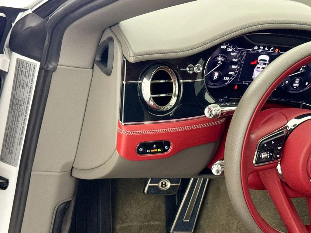 Used 2022  Bentley Speed image 10