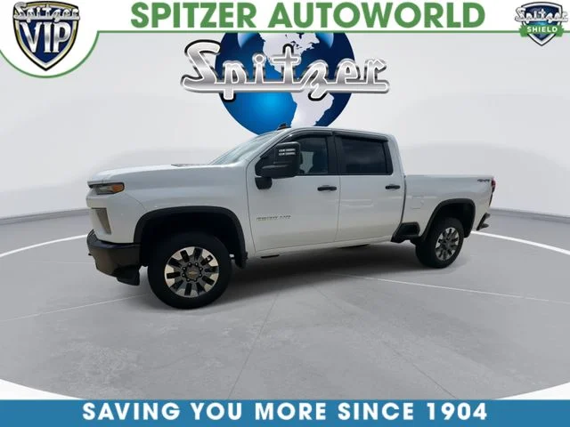 Used 2023 White Chevrolet Custom image 4