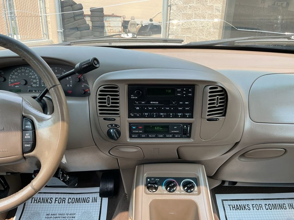 Used 2000 White Ford Eddie Bauer image 17