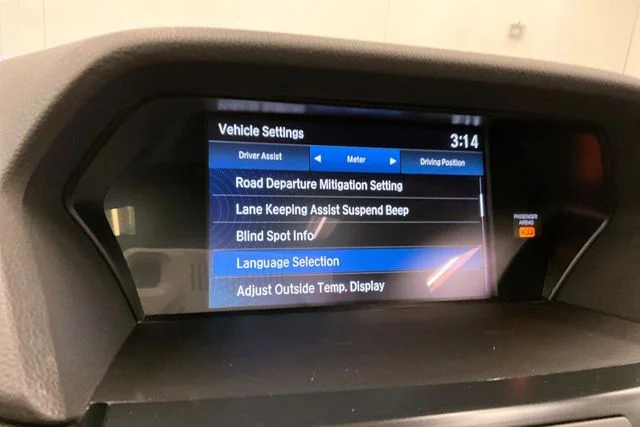Used 2022 Platinum White Pearl Acura Premium Package image 36
