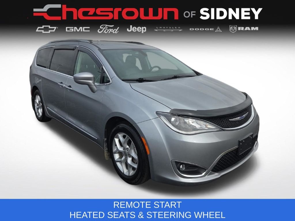 Used 2019 Silver Chrysler Touring L image 3