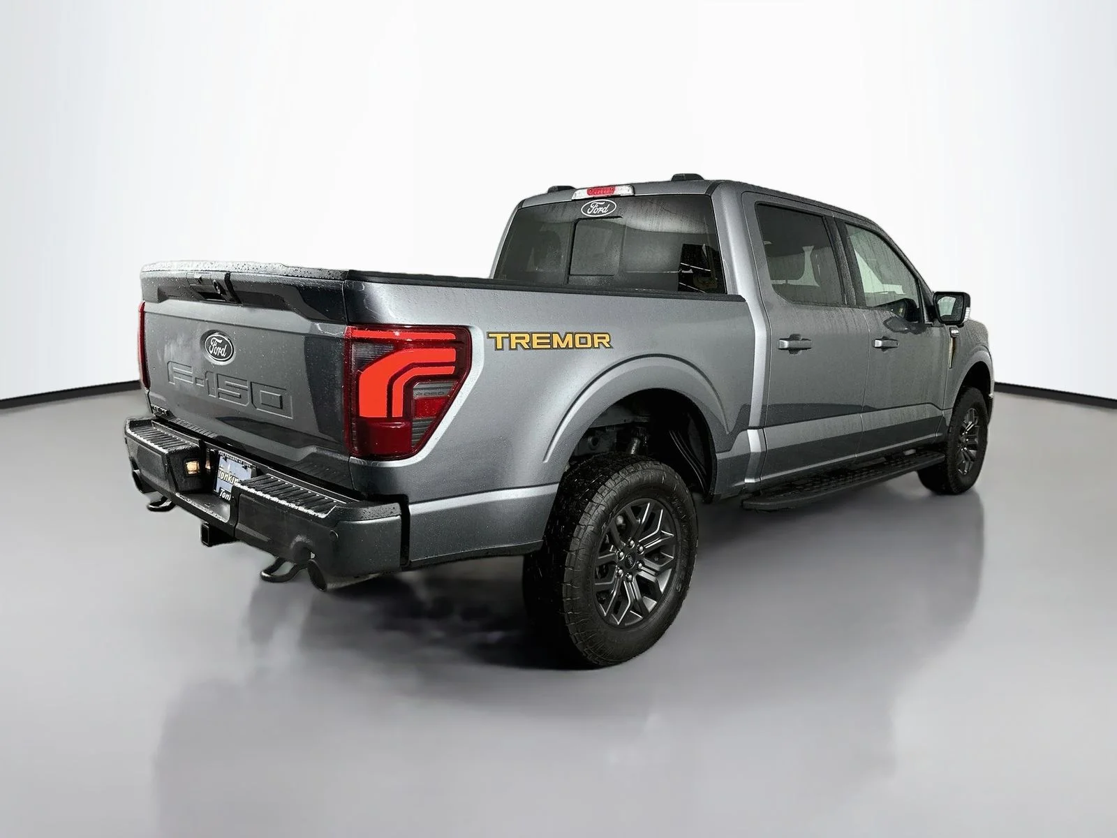 Used 2024 Carbonized Gray Metallic Ford Tremor image 8