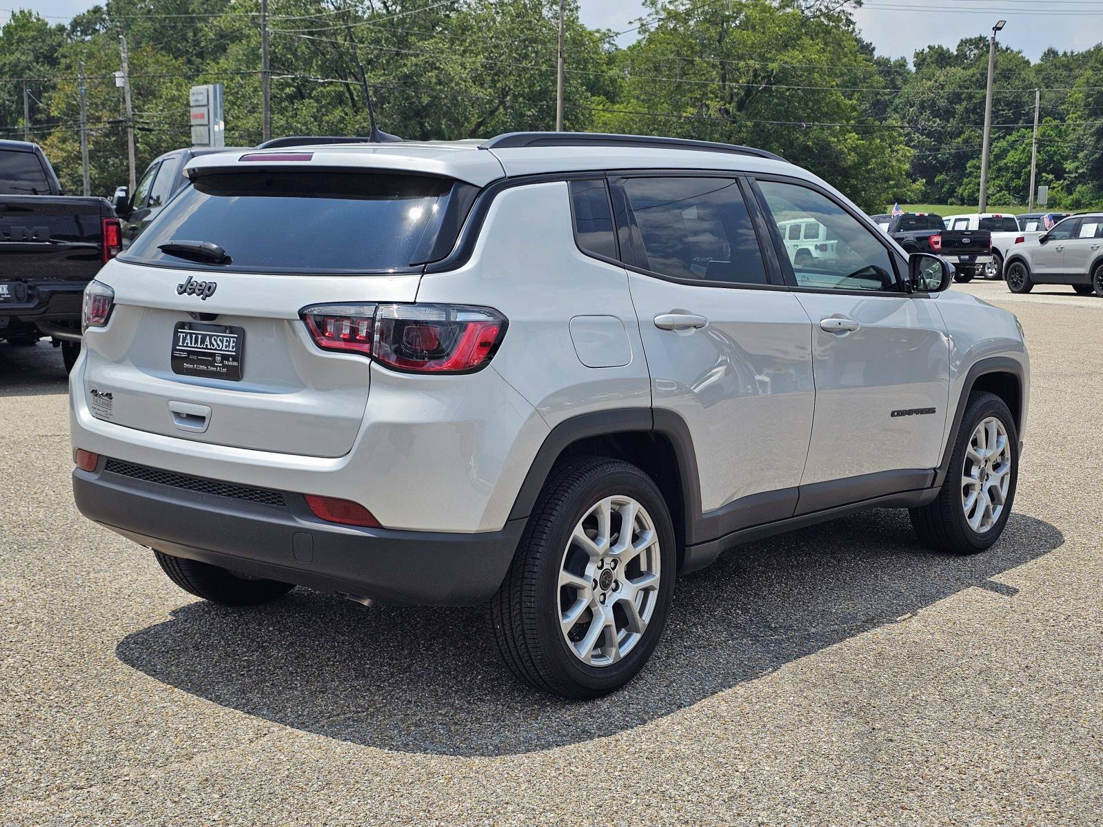 2026 Jeep Compass Latitude Altitude - Photo 8