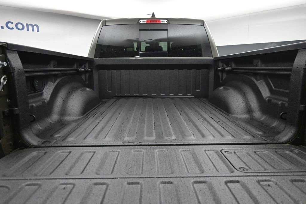 New 2027 Tank Exterior Paint RAM Laramie image 11