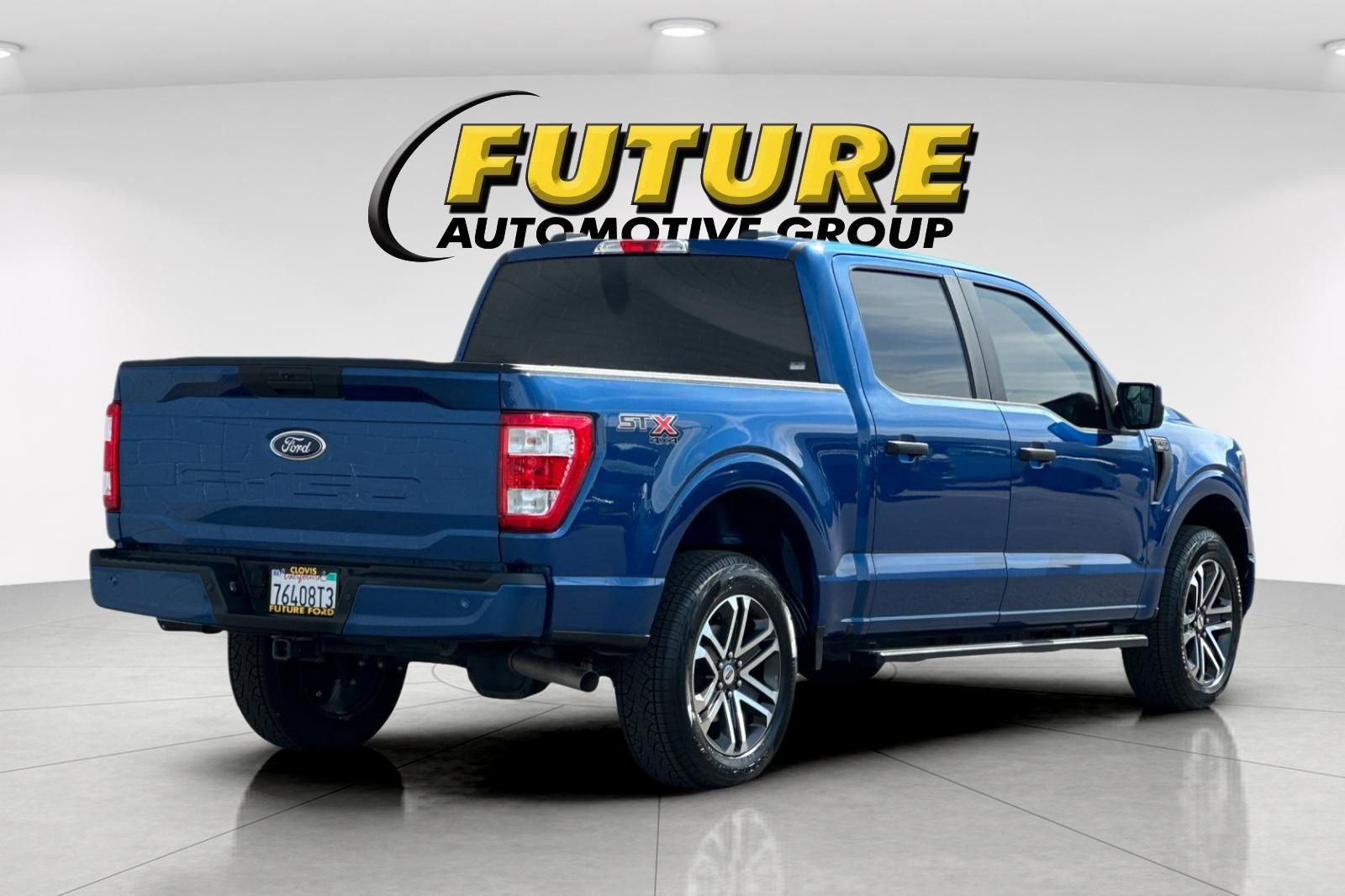 Used 2023 Blue Ford XL image 3