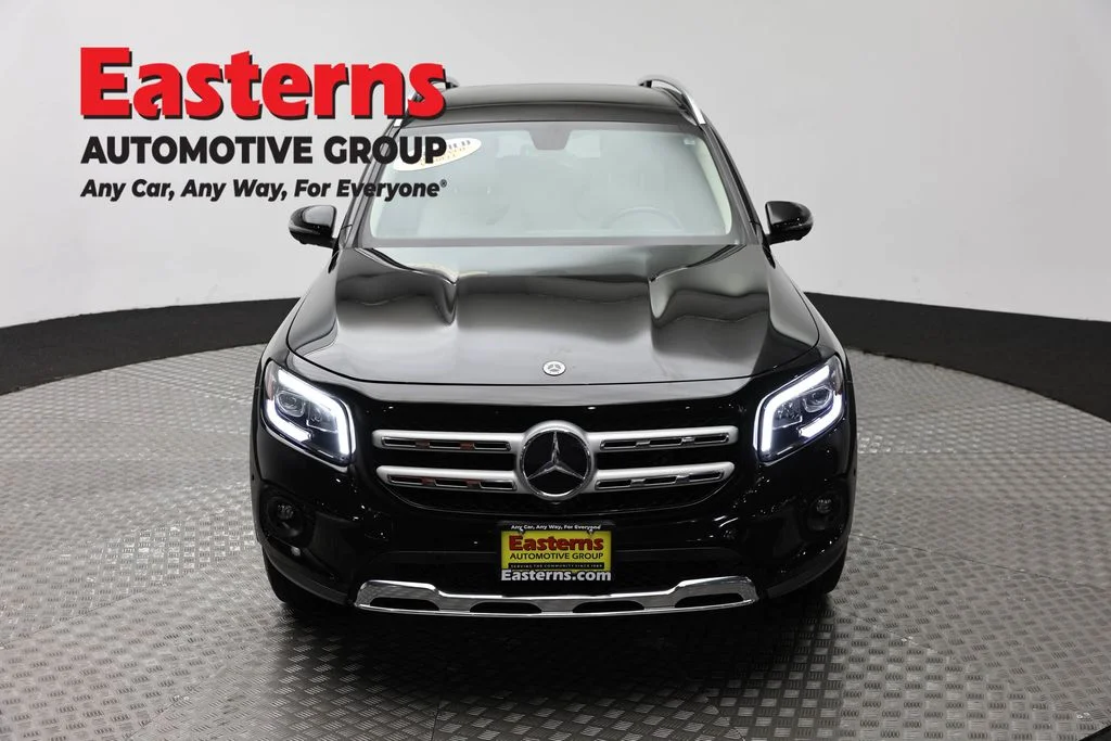 Used 2022 Black Mercedes-Benz GLB 250 image 2