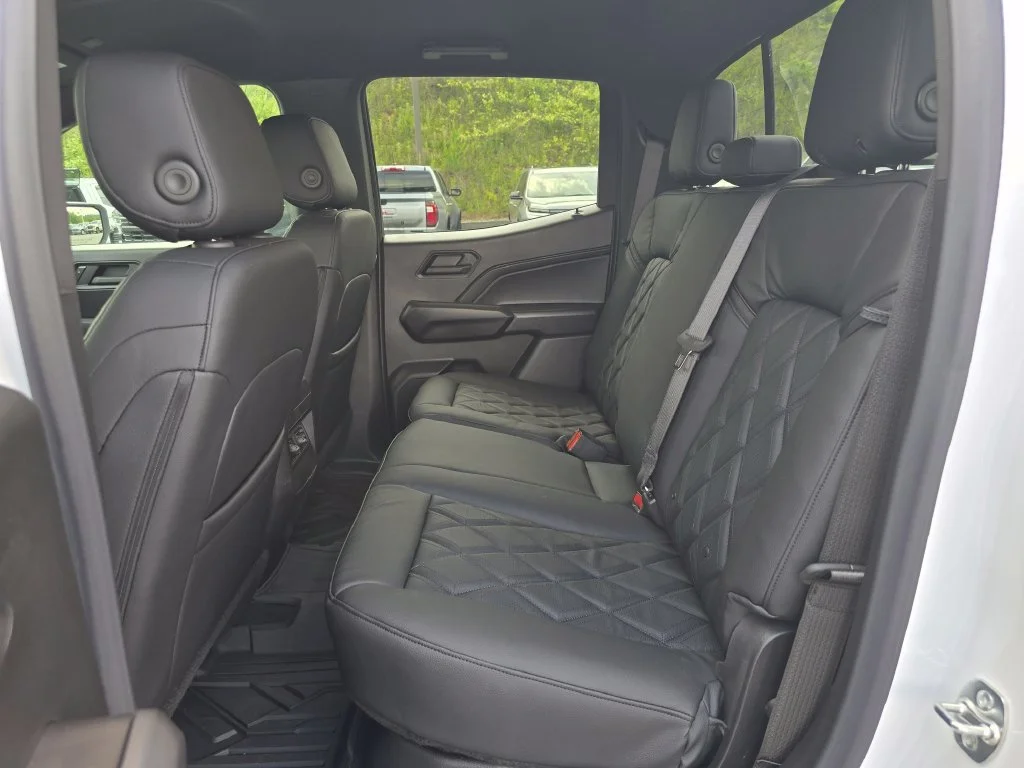 New 2026 White Chevrolet Trail Boss image 12