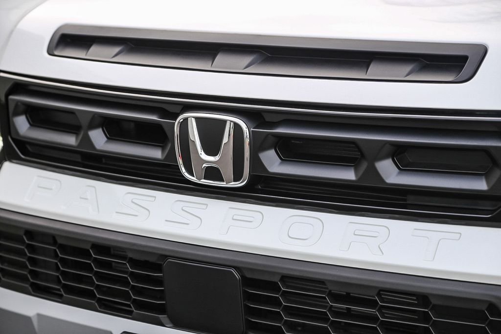 New 2026 Platinum White Pearl Honda RTL image 6