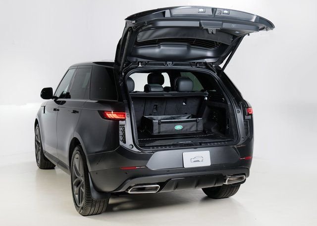 New 2026 Carpathian Grey Land Rover SE image 29