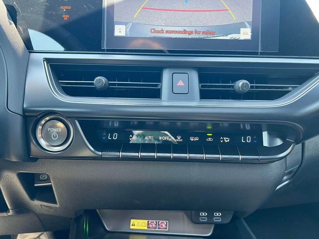 2026 Lexus UX Hybrid 300h Premium - Photo 28