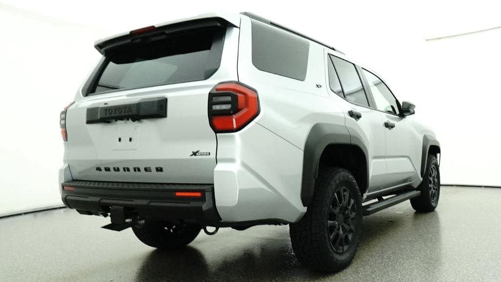 Used 2026  Toyota SR5 image 23