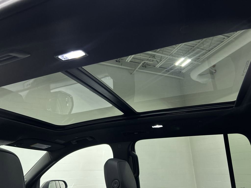 New 2026 Mosaic Black Metallic Chevrolet High Country image 16