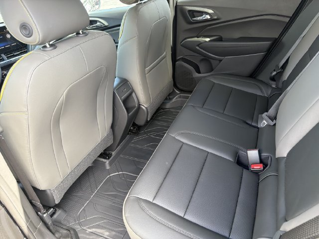New 2026 Mosaic Black Metallic Chevrolet ACTIV image 17