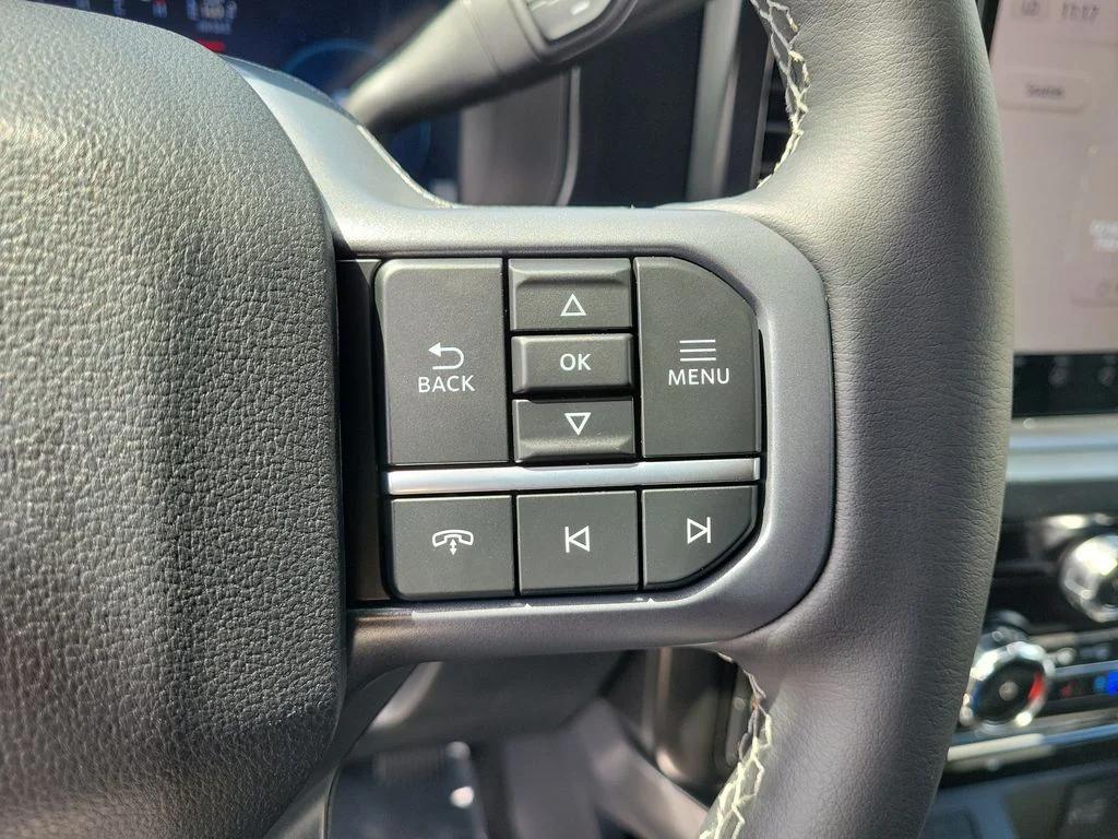 New 2026 Star White Metallic Tri-Coat Ford F-250® Lariat® image 17