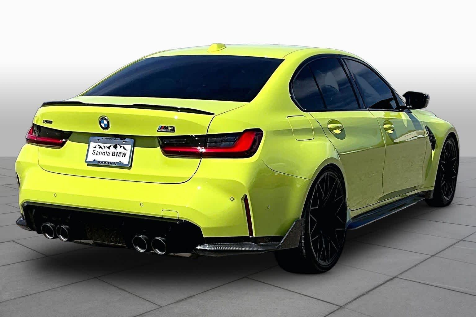 Used 2026 Sao Paulo Yellow BMW Competition xDrive image 10