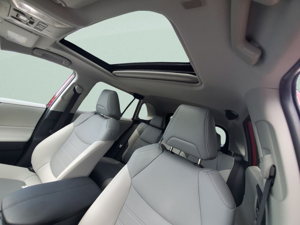 Used 2025 Red Toyota XLE Premium image 17