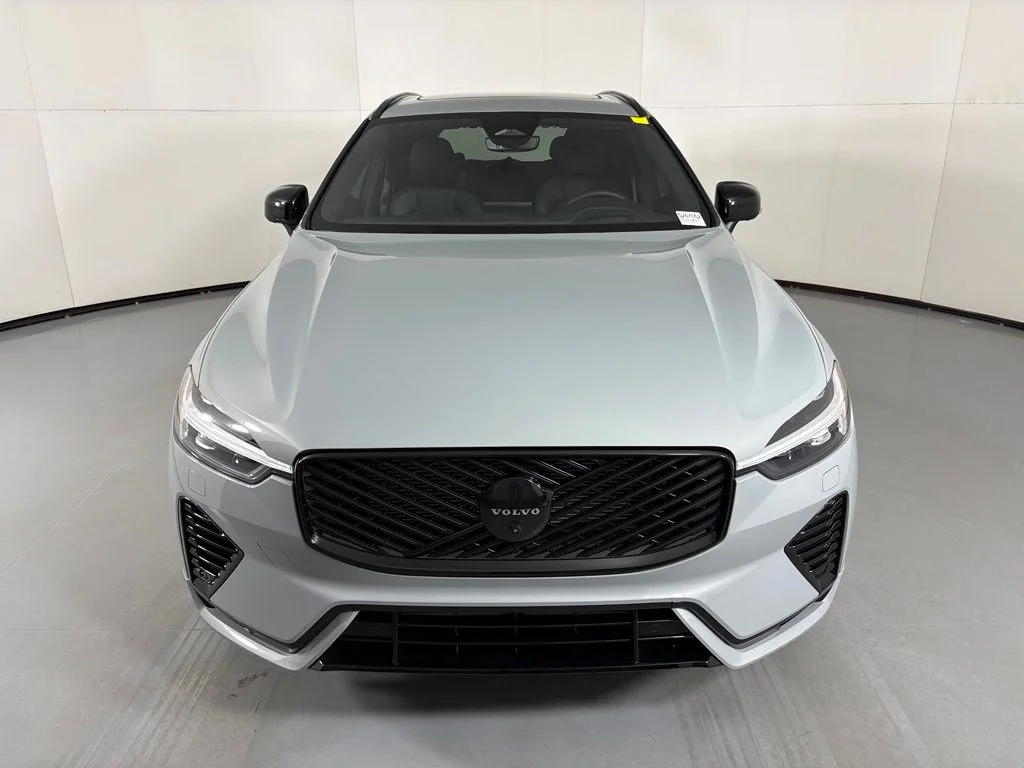 New 2026 Gray Metallic Volvo Ultra image 3